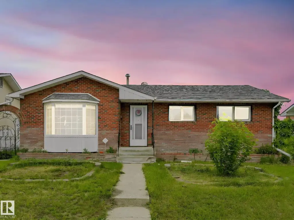 9528 151 Av Nw, Edmonton